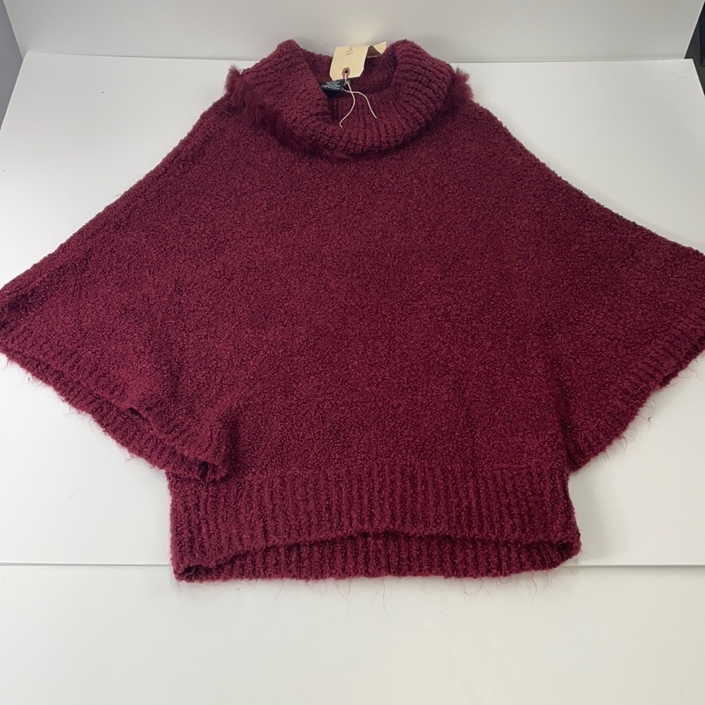 ESCAPADE PONCHO SZ L/XL rabbit fur trim